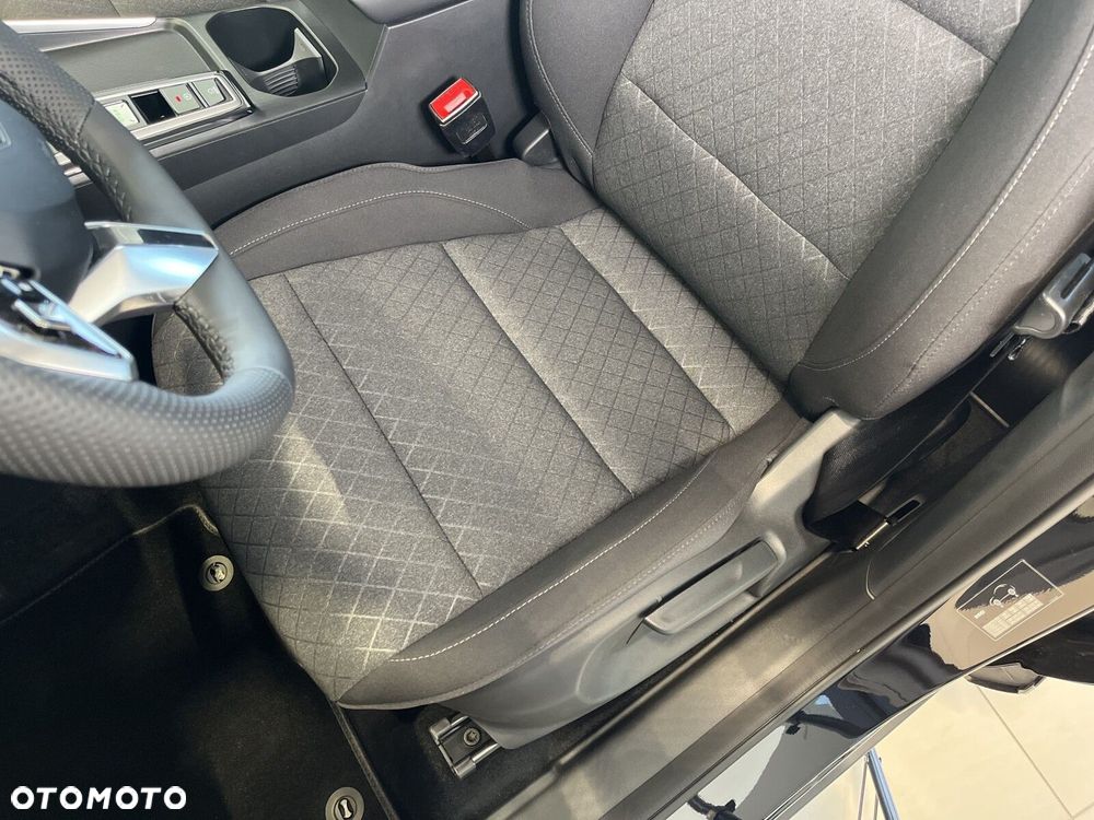 MG ZS Hybrid+ - 15