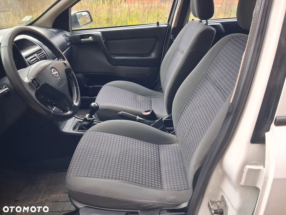 Opel Astra - 8