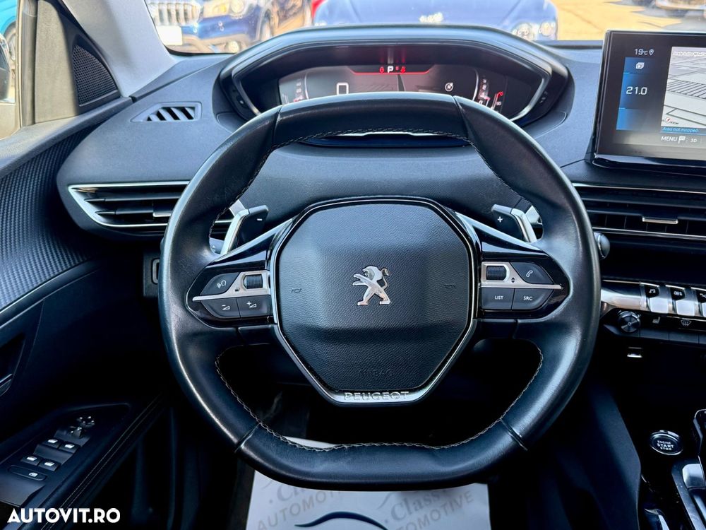 Peugeot 3008 1.2 PureTech 130 EAT8 Allure Pack - 26