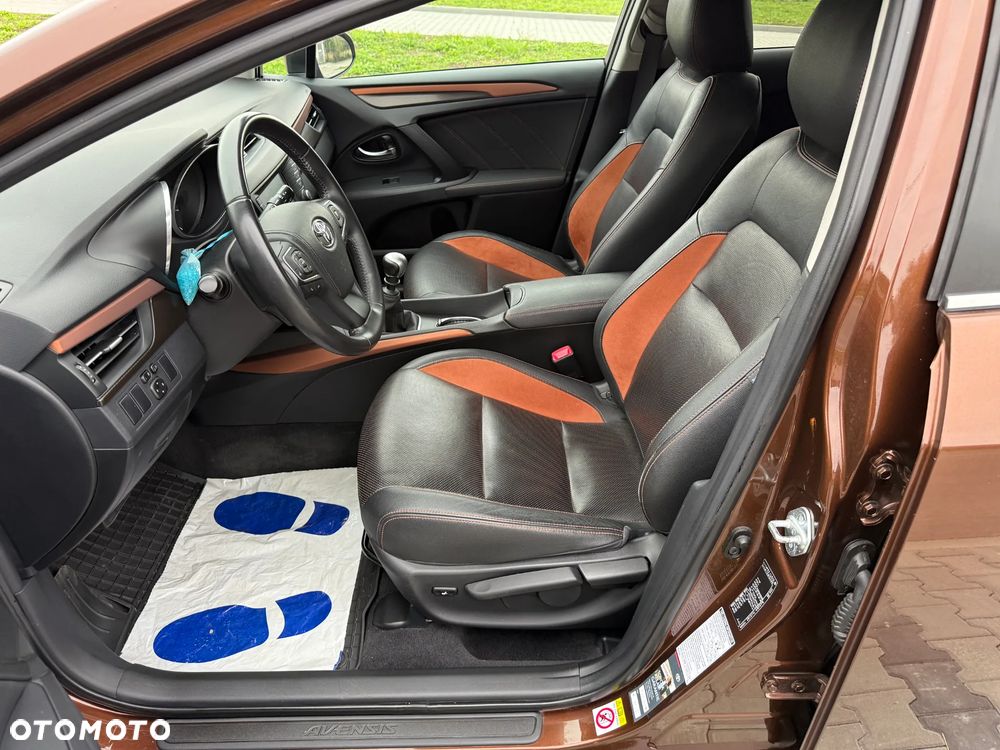 Toyota Avensis Touring Sports 1.8 Edition S+ - 20