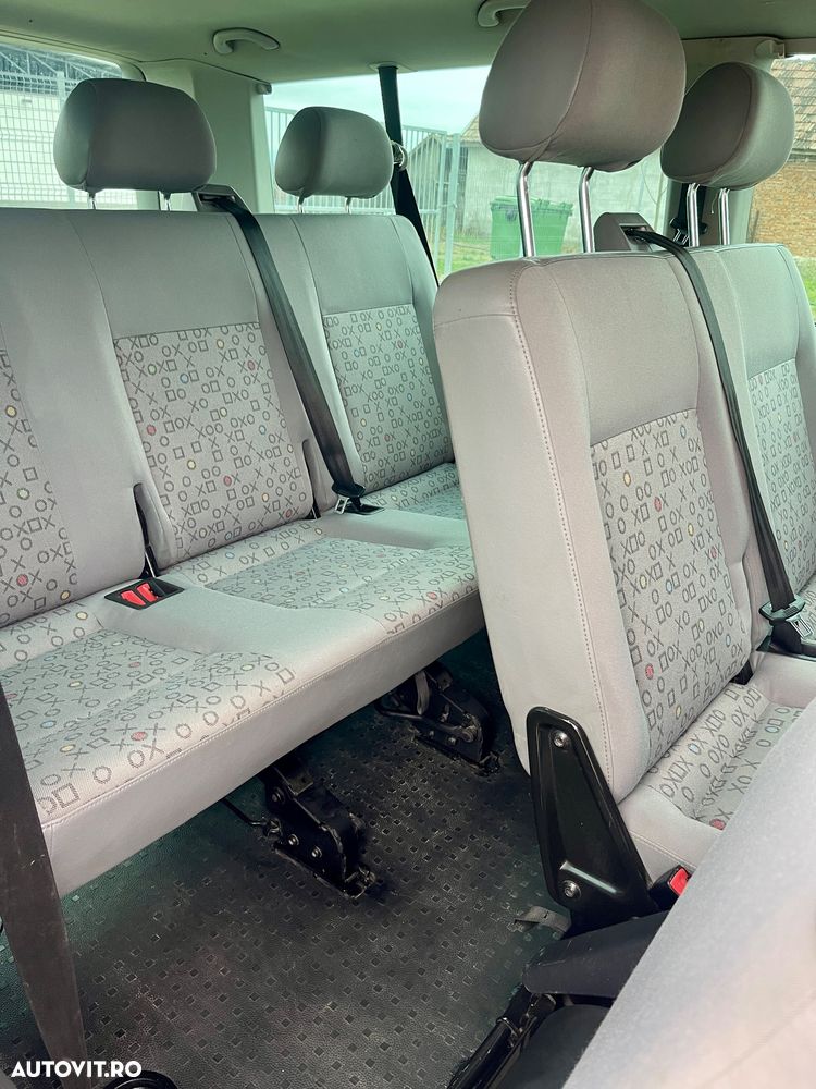 Volkswagen Transporter Caravelle DPF Comfortline Scurt - 11