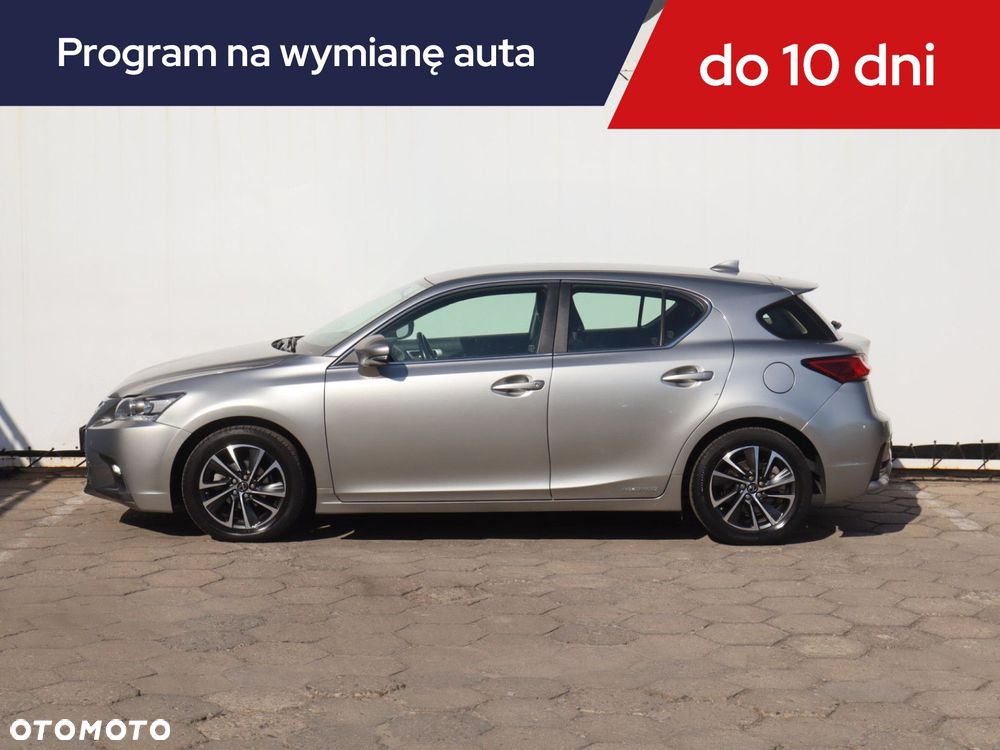 Lexus CT - 4