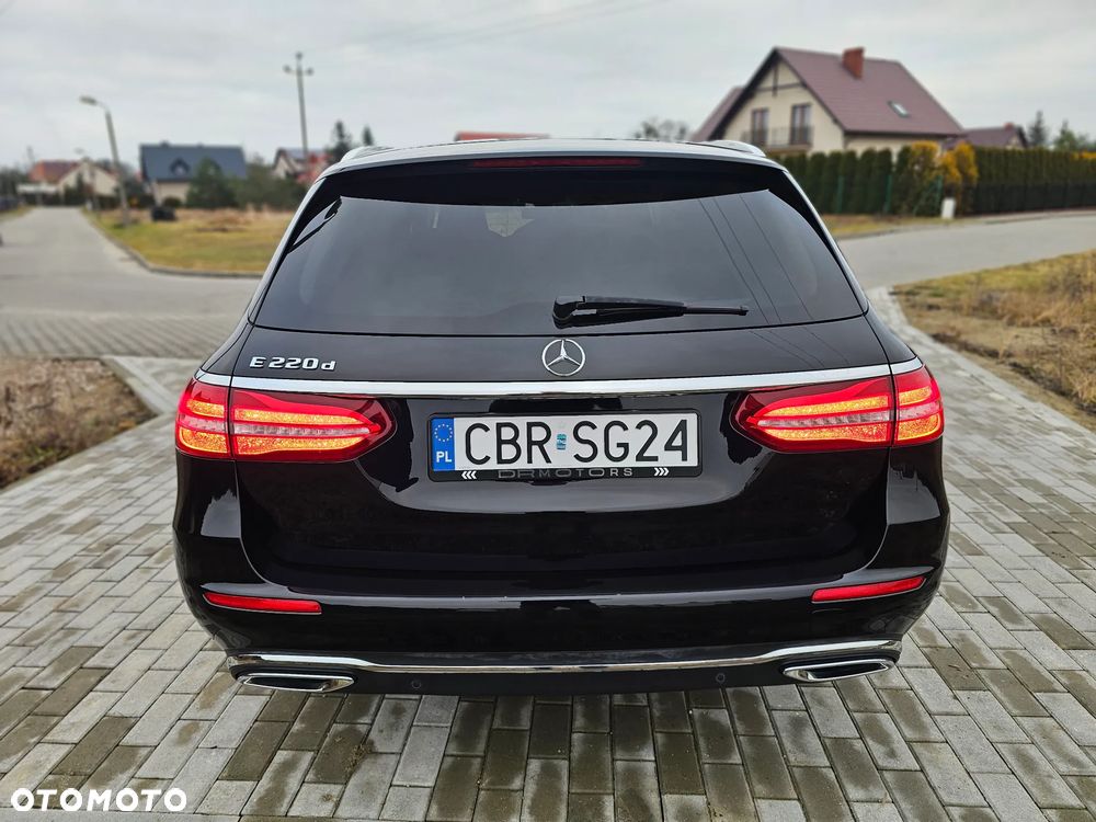 Mercedes-Benz Klasa E 220 d 9G-TRONIC Exclusive - 15
