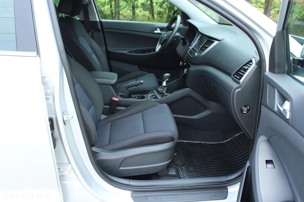 Hyundai Tucson blue 1.7 CRDi 2WD Style - 25