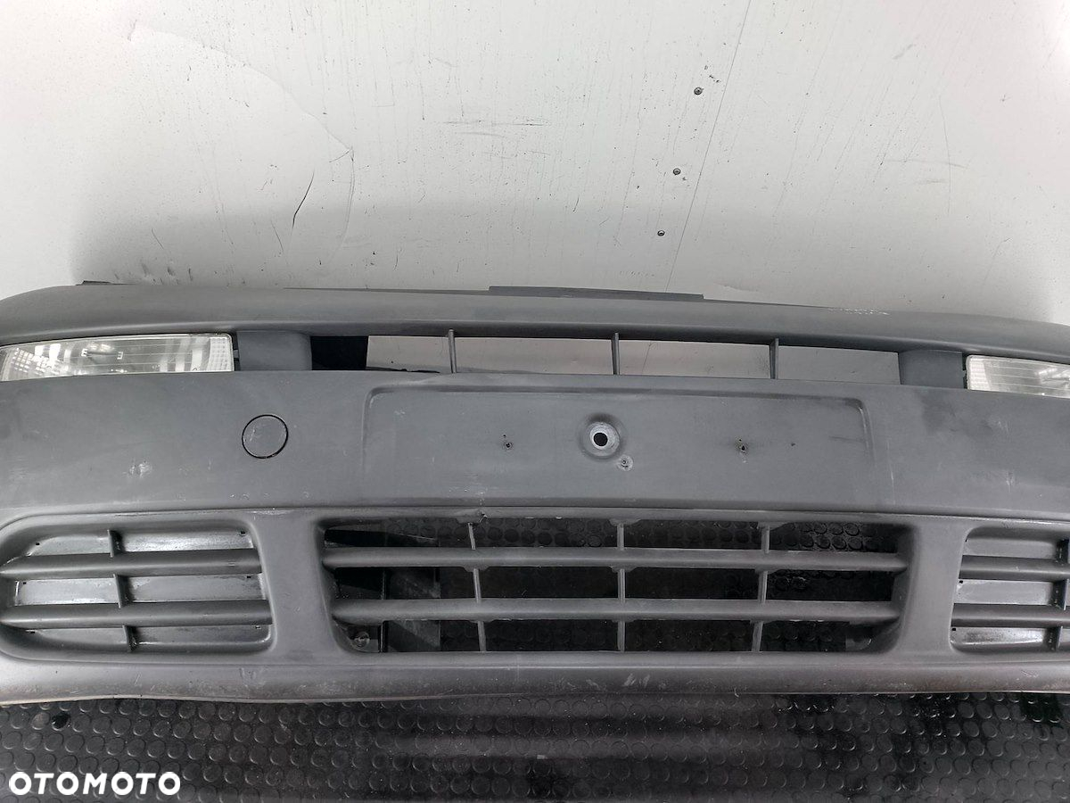 ZDERZAK PRZÓD OPEL VIVARO A L547 - 9