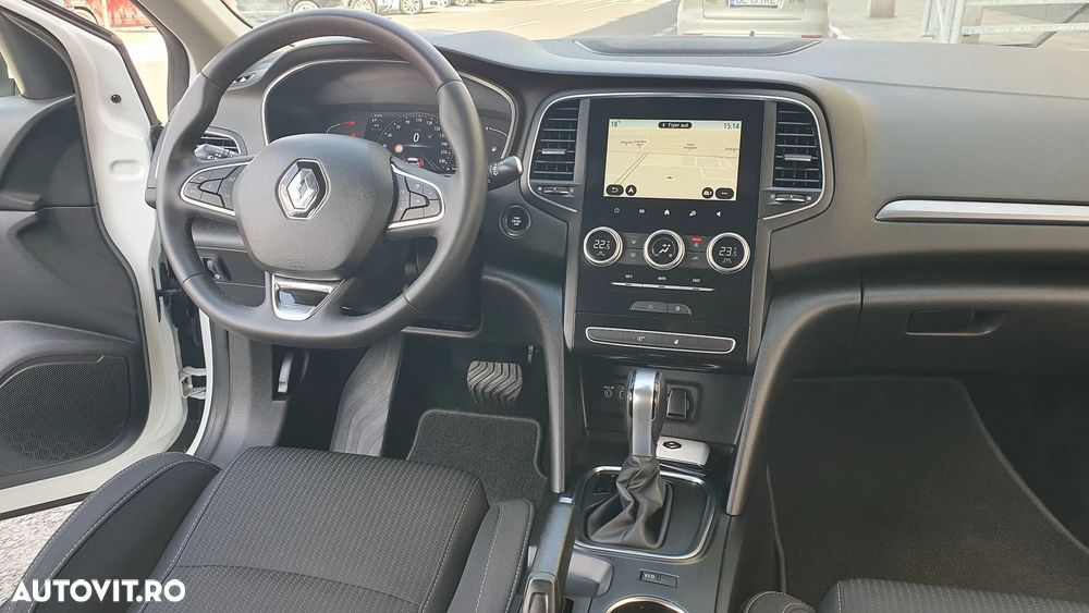 Renault Megane BLUE dCi 115 EDC BUSINESS EDITION - 24