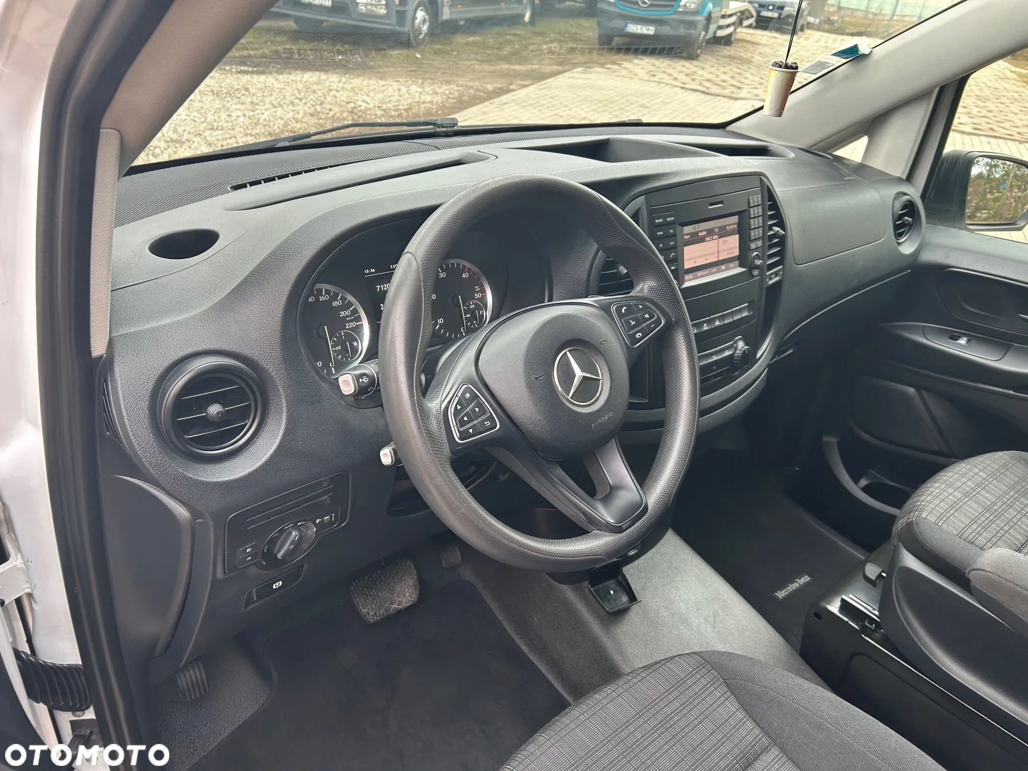 Mercedes-Benz Vito - 12