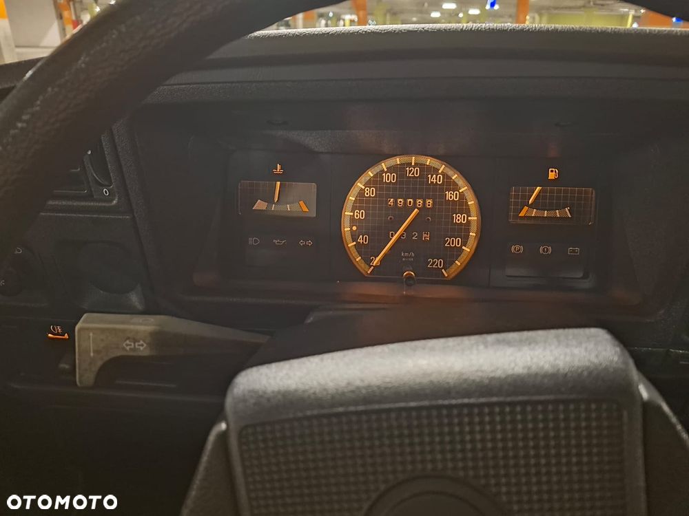 Opel Ascona 1.6 Exclusive - 11