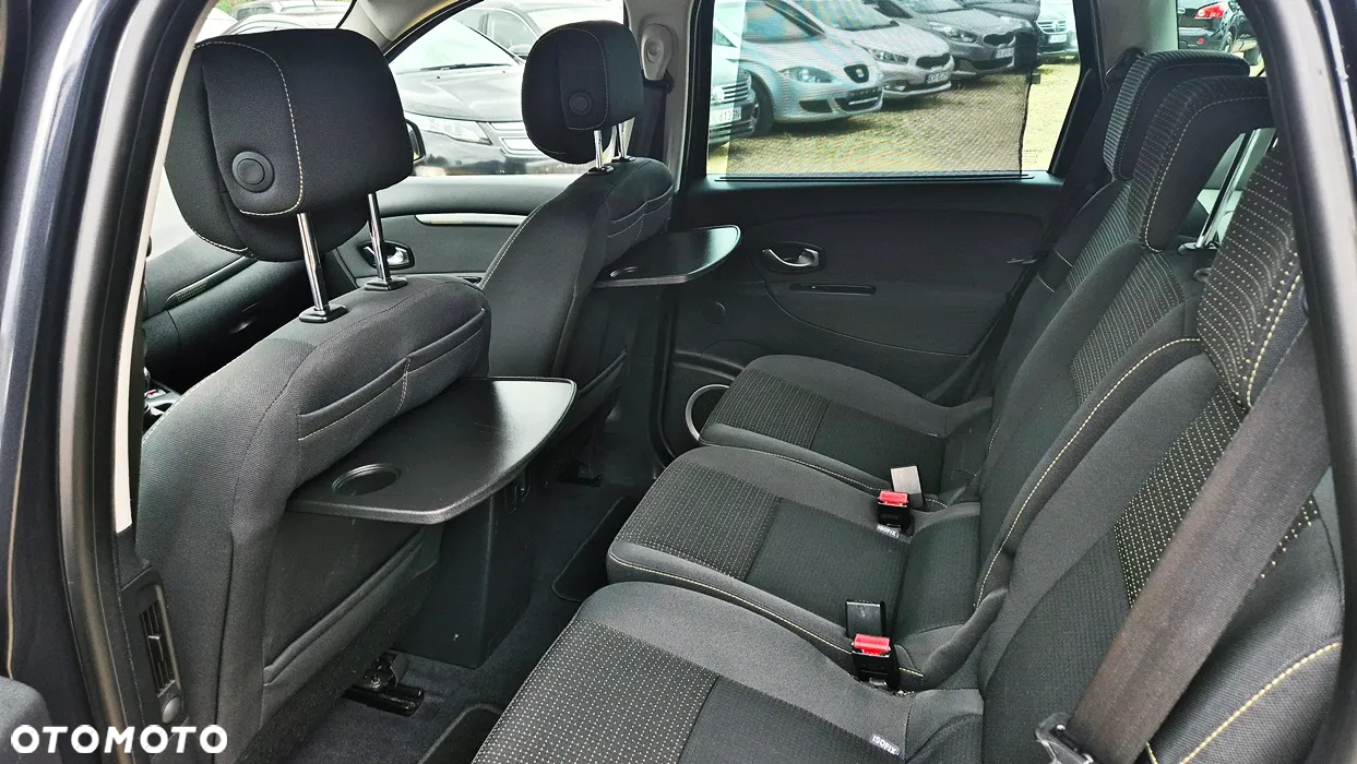 Renault Scenic 1.6 16V 110 TomTom Edition - 32