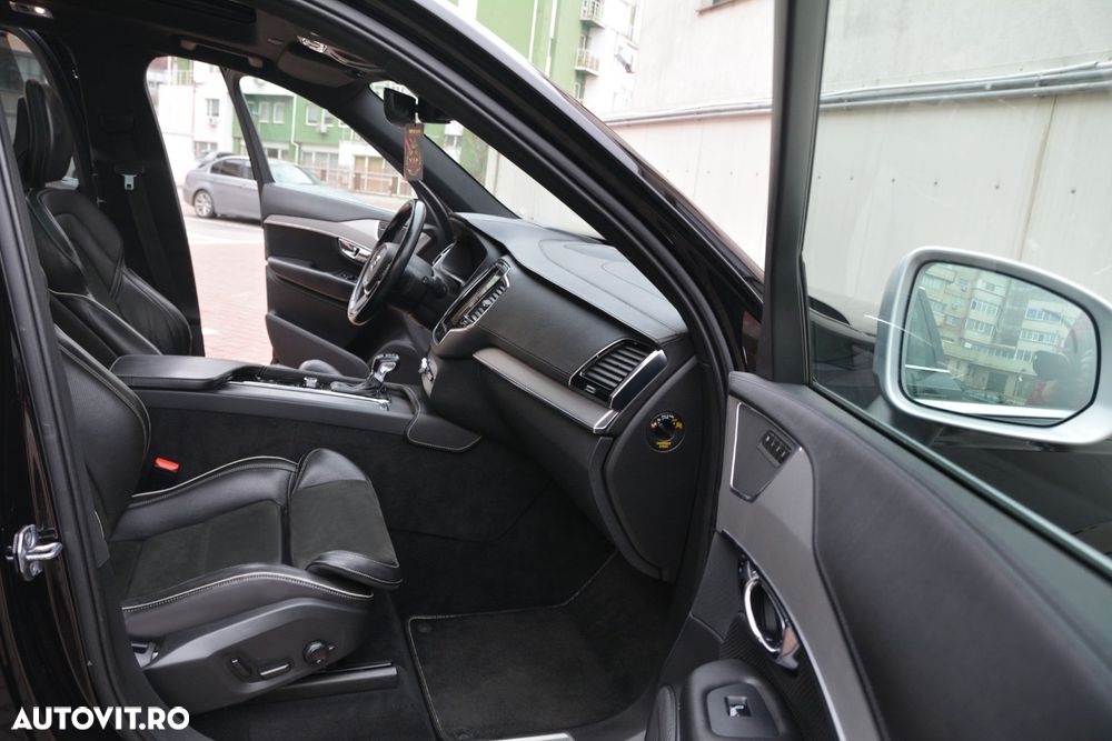 Volvo XC 90 D5 AWD Geartronic RDesign - 21