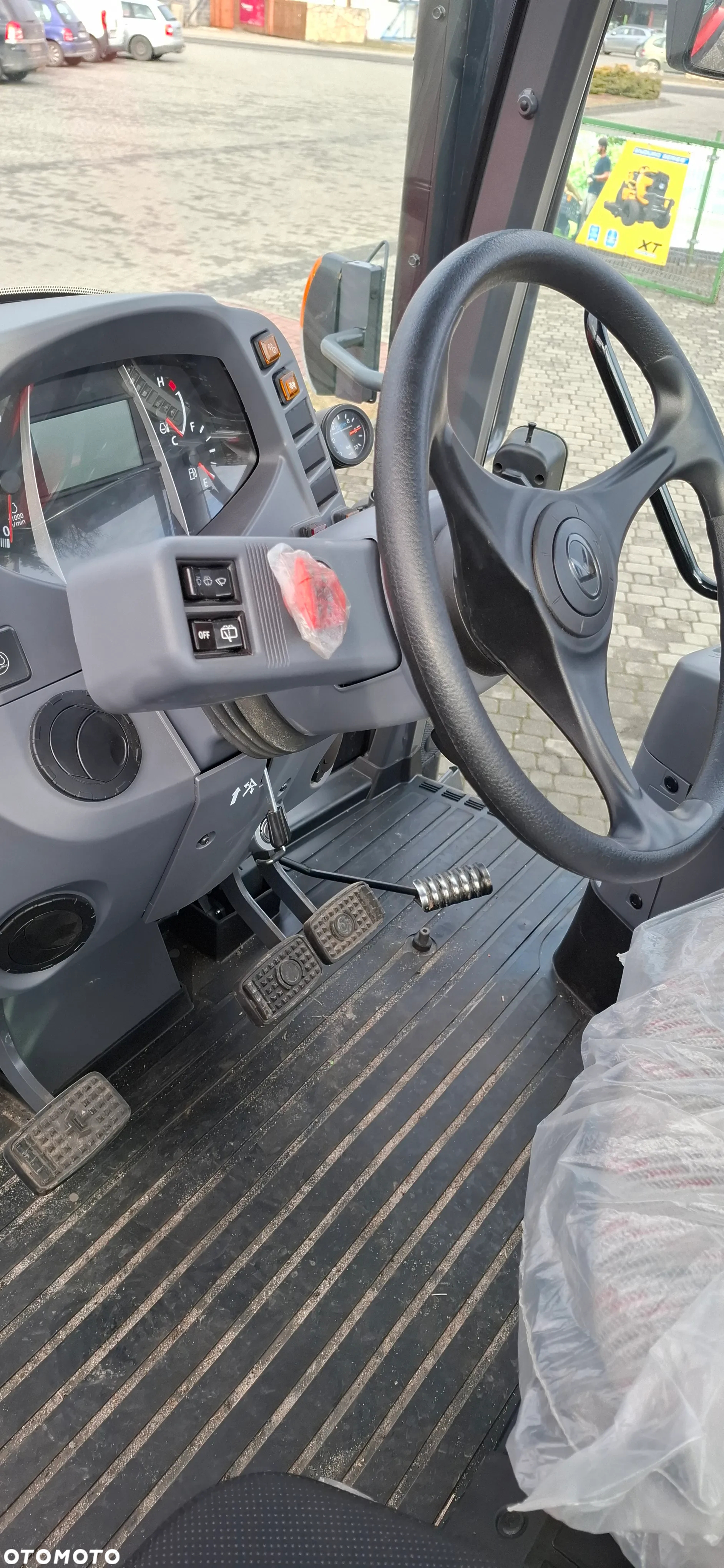 Kubota 6M141 Utility - 6