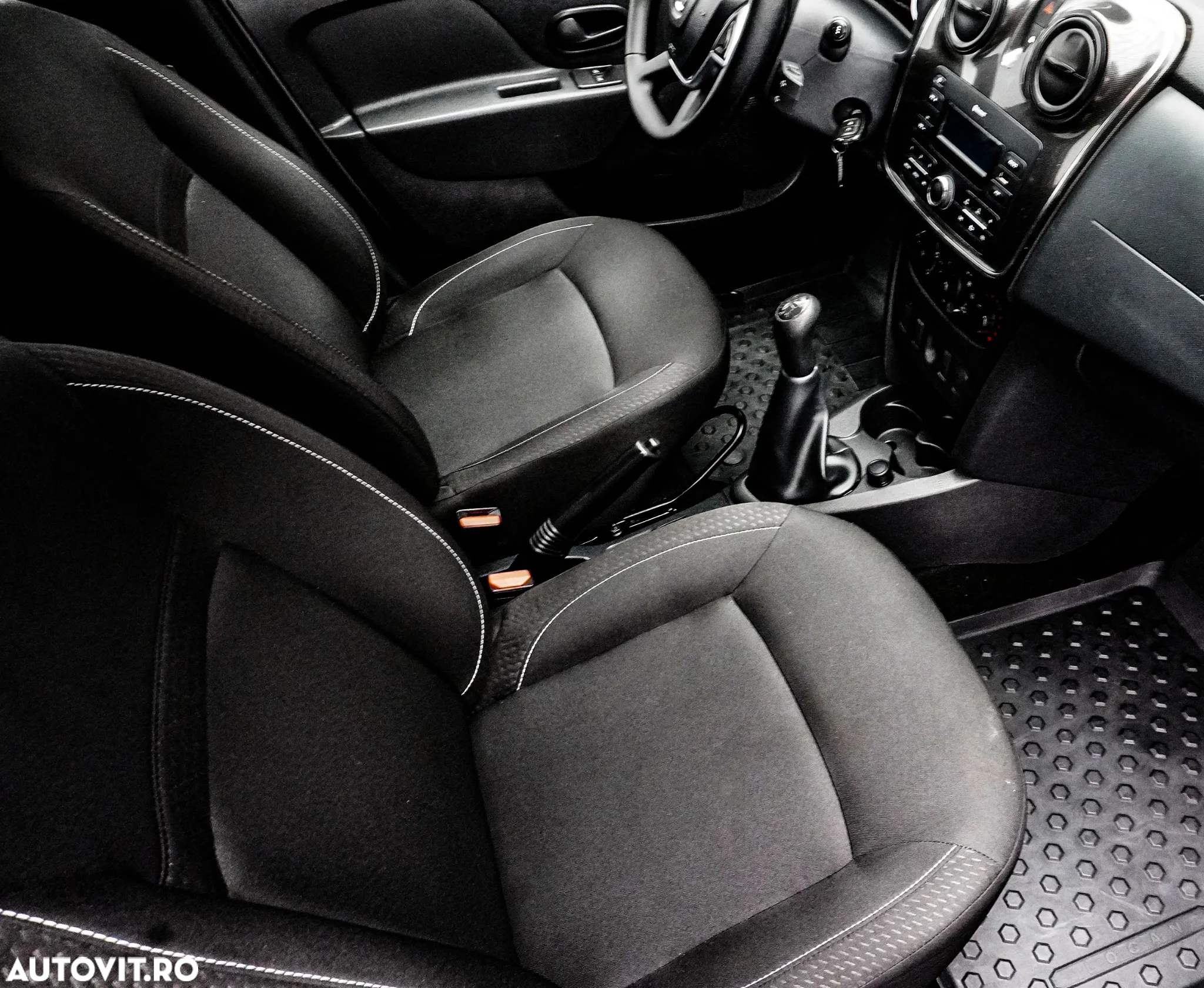 Dacia Logan 1.5 DCI Laureate - 13
