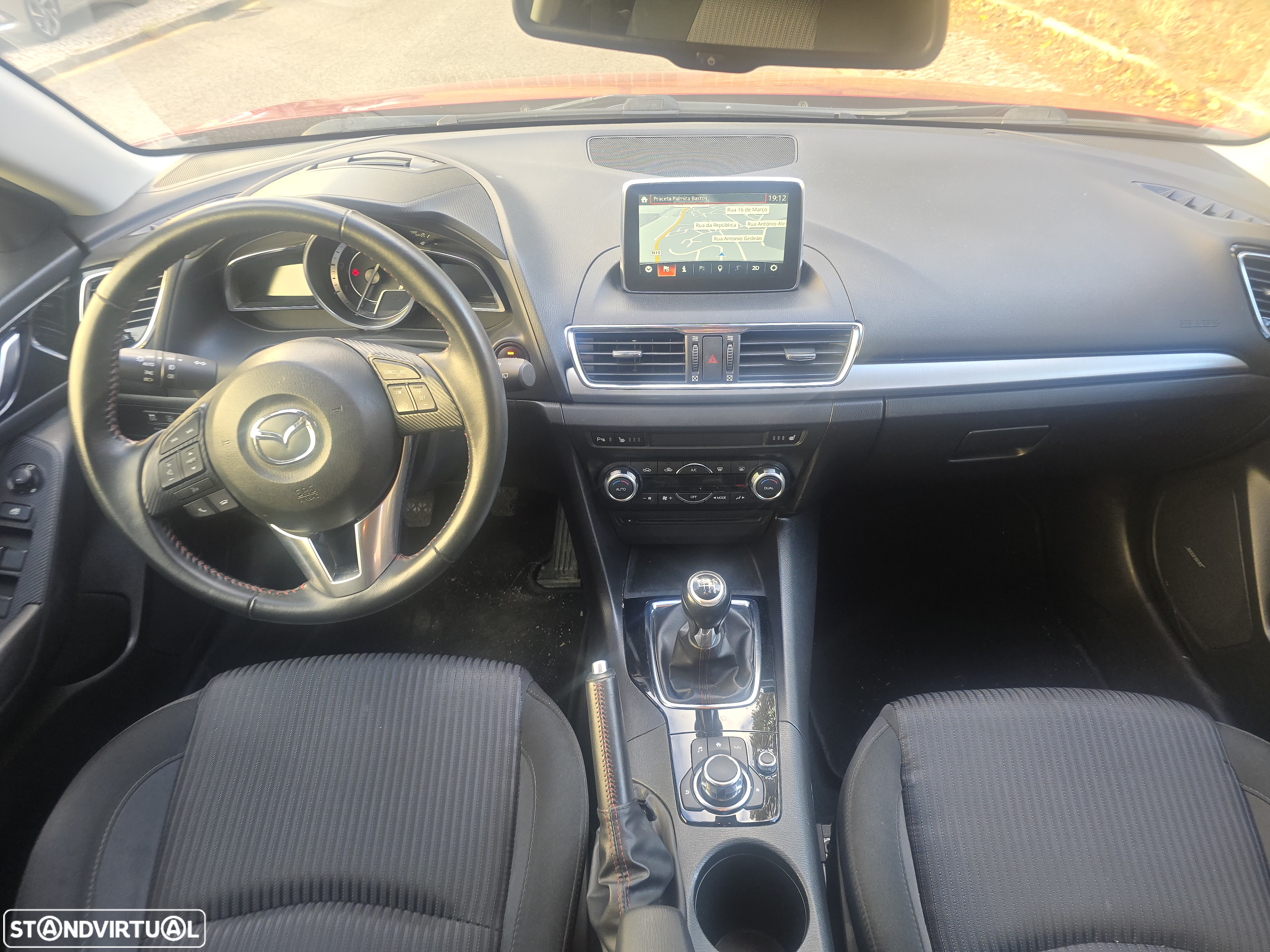 Mazda 3 1.5 Sky-D Excellence Navi - 12