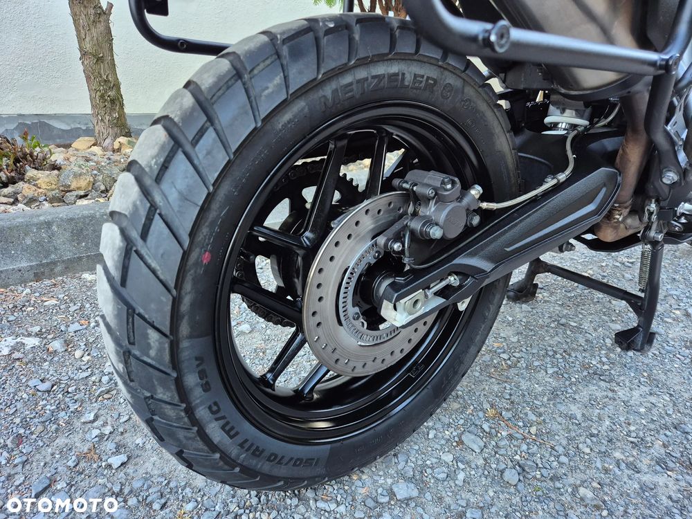 Triumph Tiger - 40