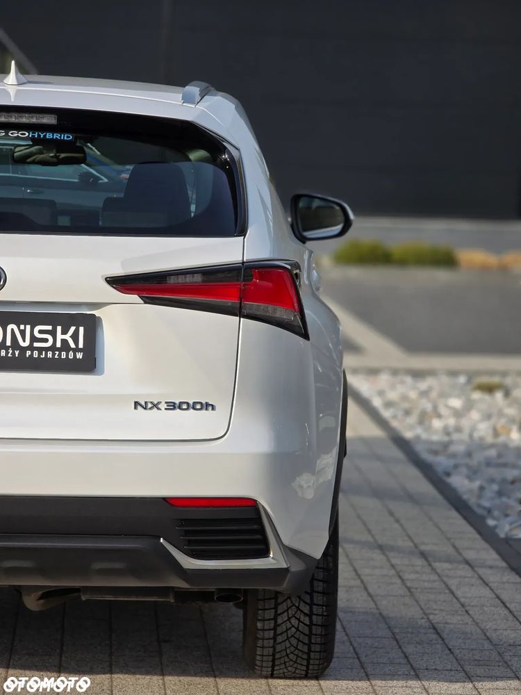 Lexus NX 300h Elegance AWD - 10