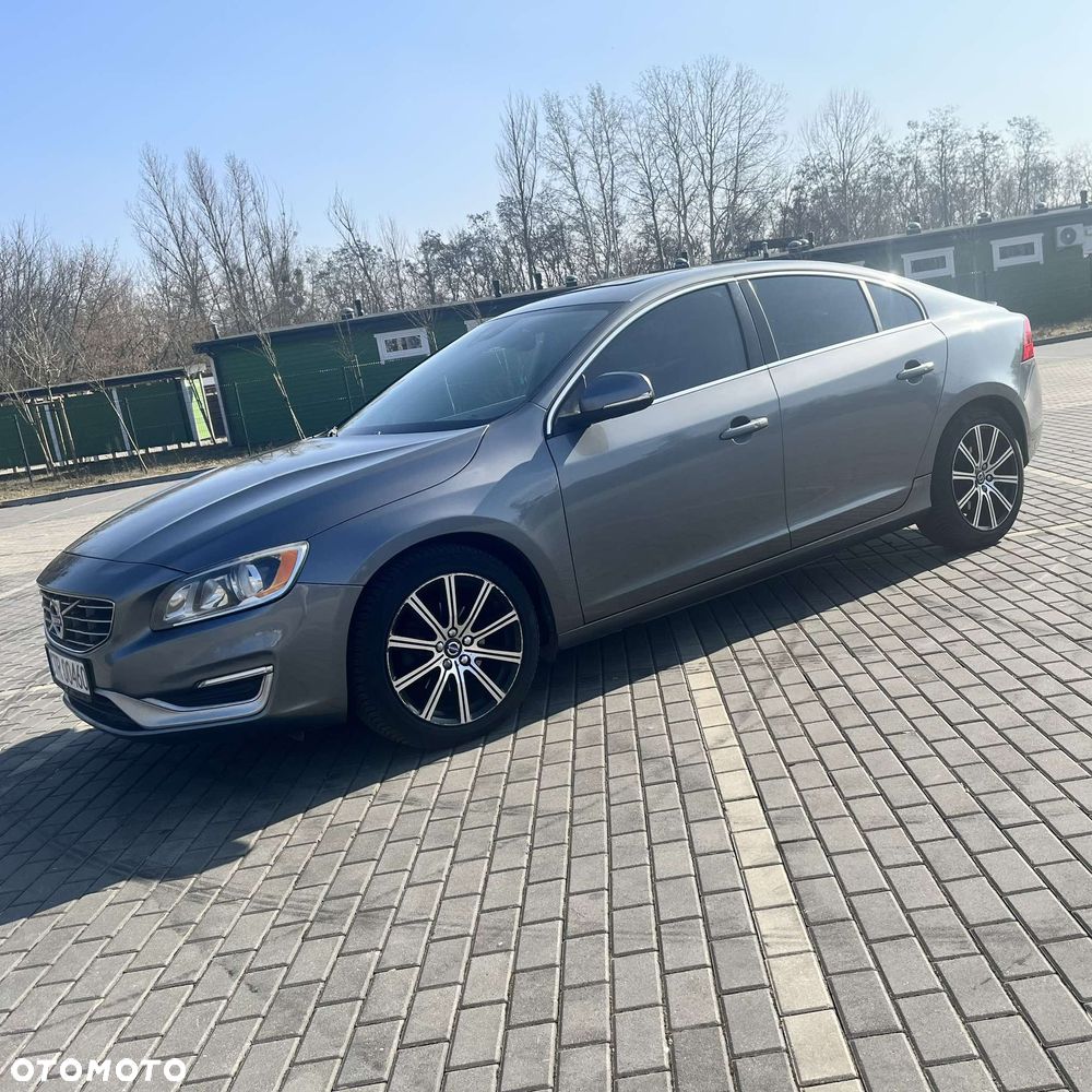 Volvo S60 - 4