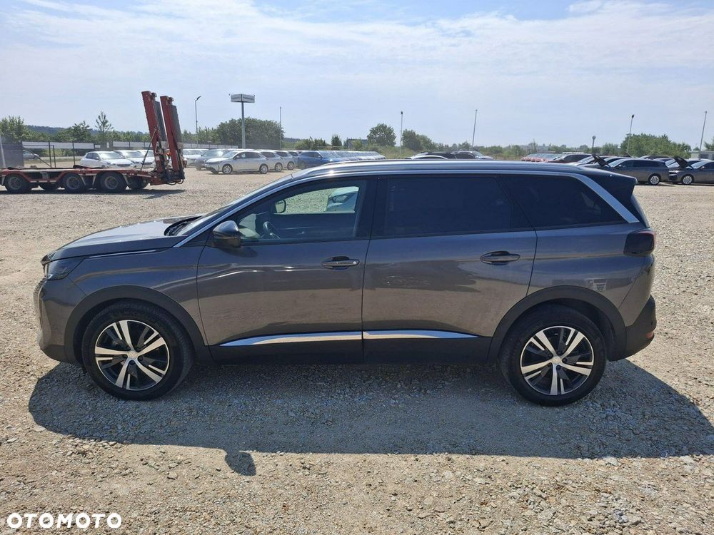 Peugeot 5008 - 8