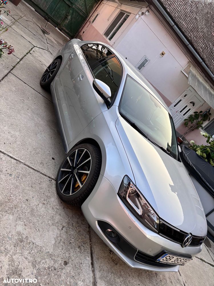 Volkswagen Jetta - 3