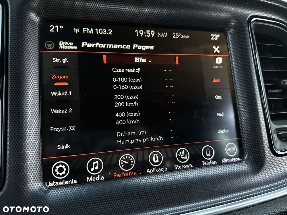 Dodge Challenger - 13