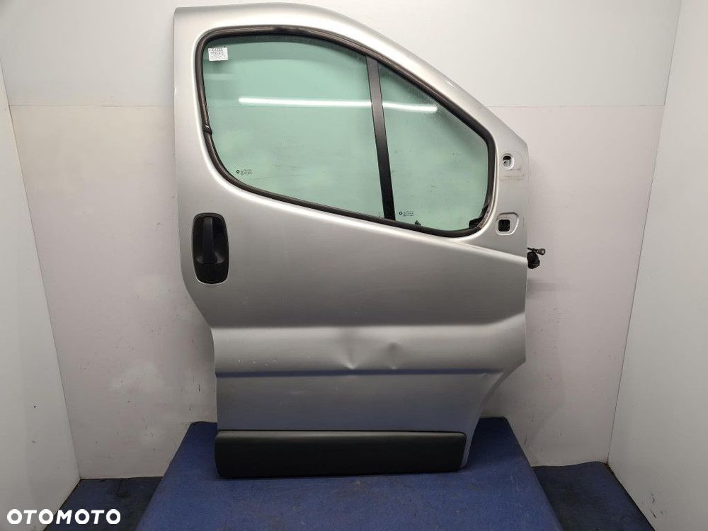 OPEL VIVARO A DRZWI PRZÓD PRAWE - 1