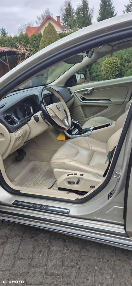 Volvo S60 T5 Drive-E Summum - 8
