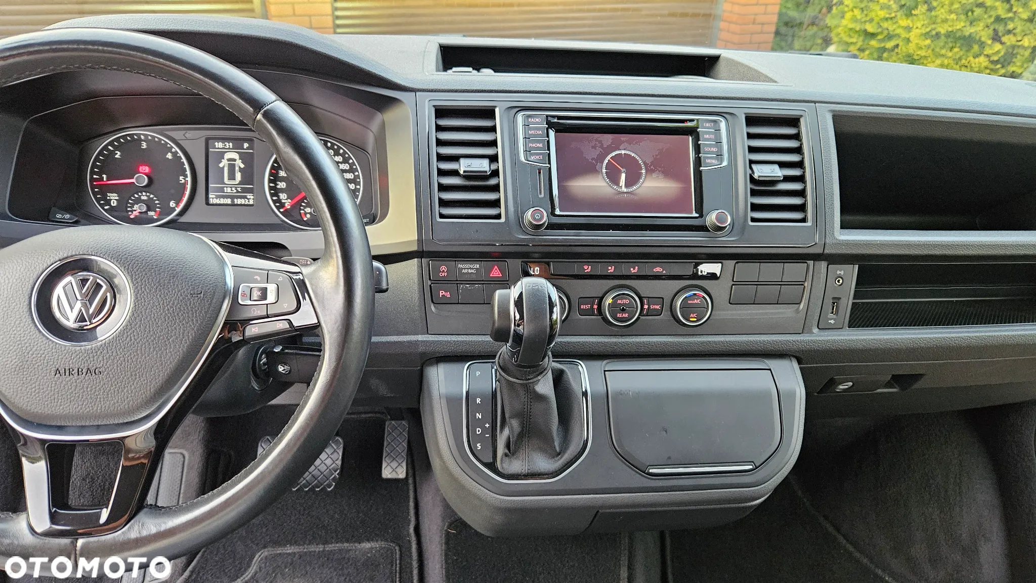Volkswagen Multivan - 36