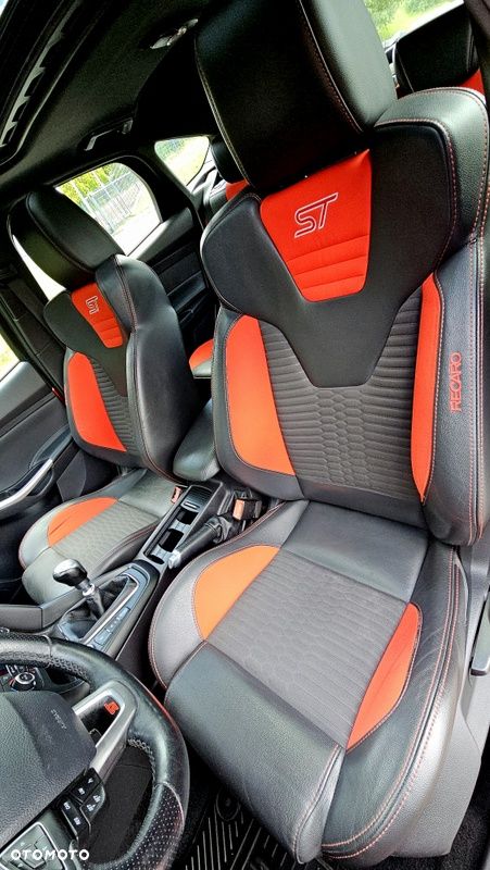 Ford Focus 2.0 TDCi ST - 22