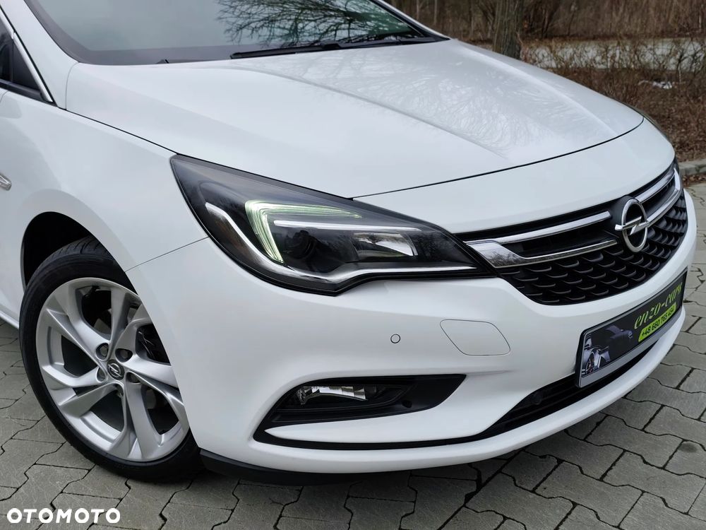 Opel Astra 1.4 Turbo Innovation - 11