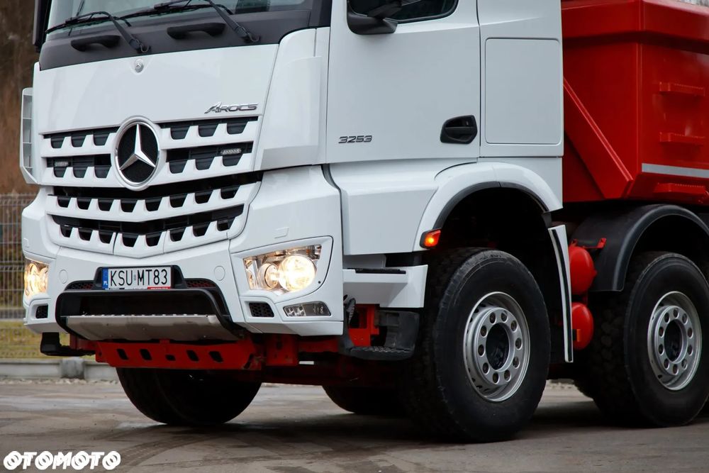 Mercedes-Benz Arocs 3253 8x4 - 7