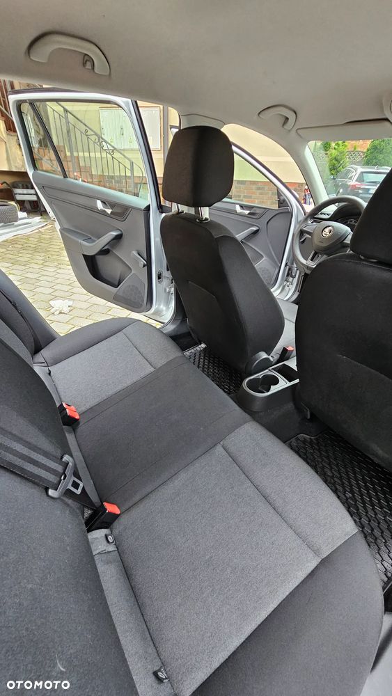 Skoda RAPID - 11