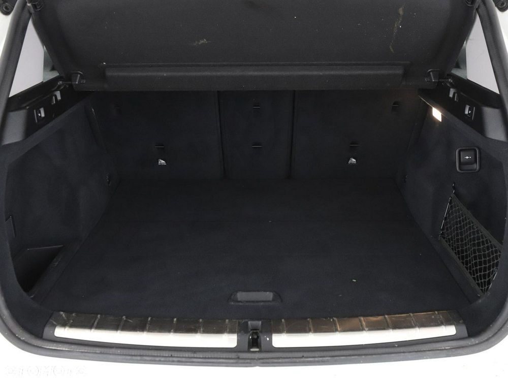 BMW X1 sDrive18d xLine - 21