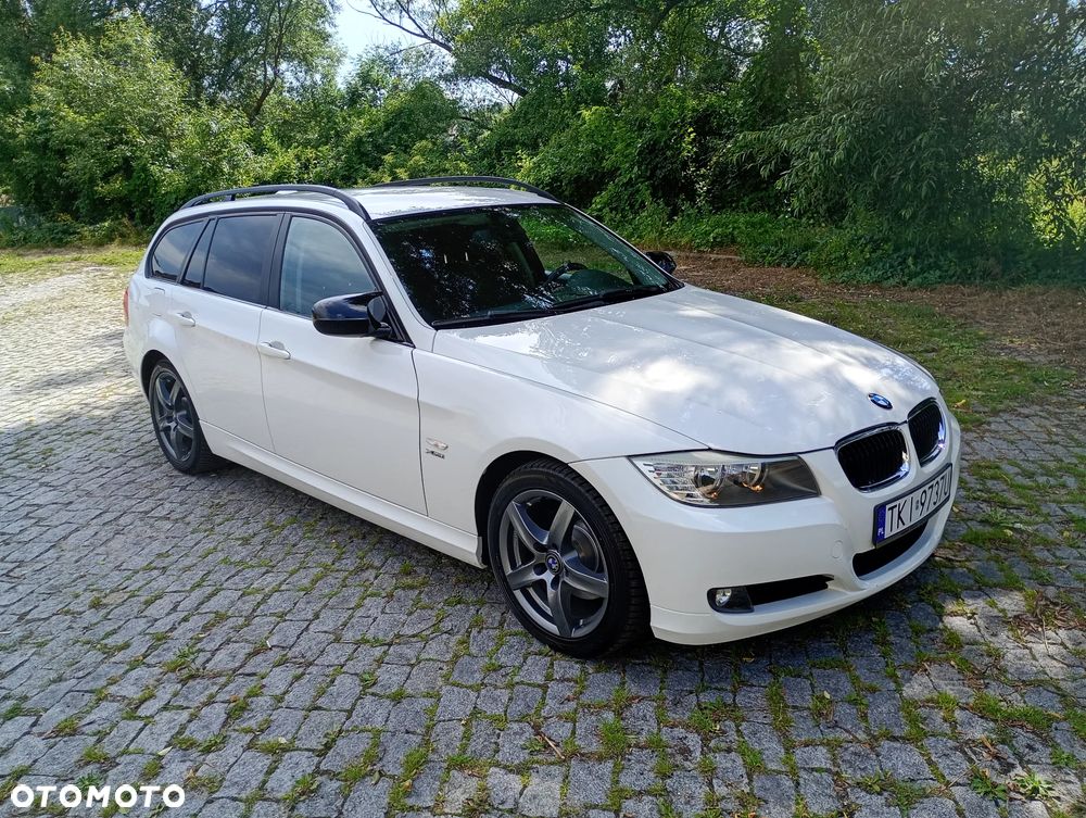 BMW Seria 3 320d xDrive DPF - 19