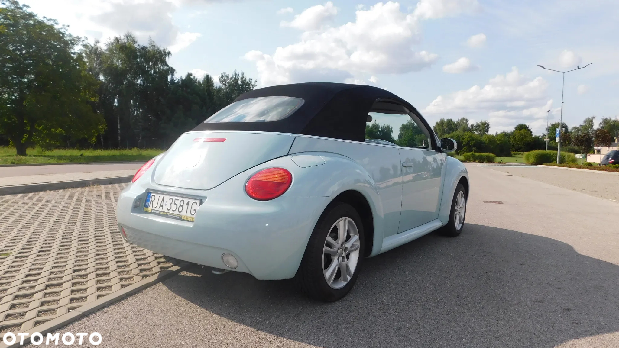 Volkswagen New Beetle Cabriolet 2.0 - 8