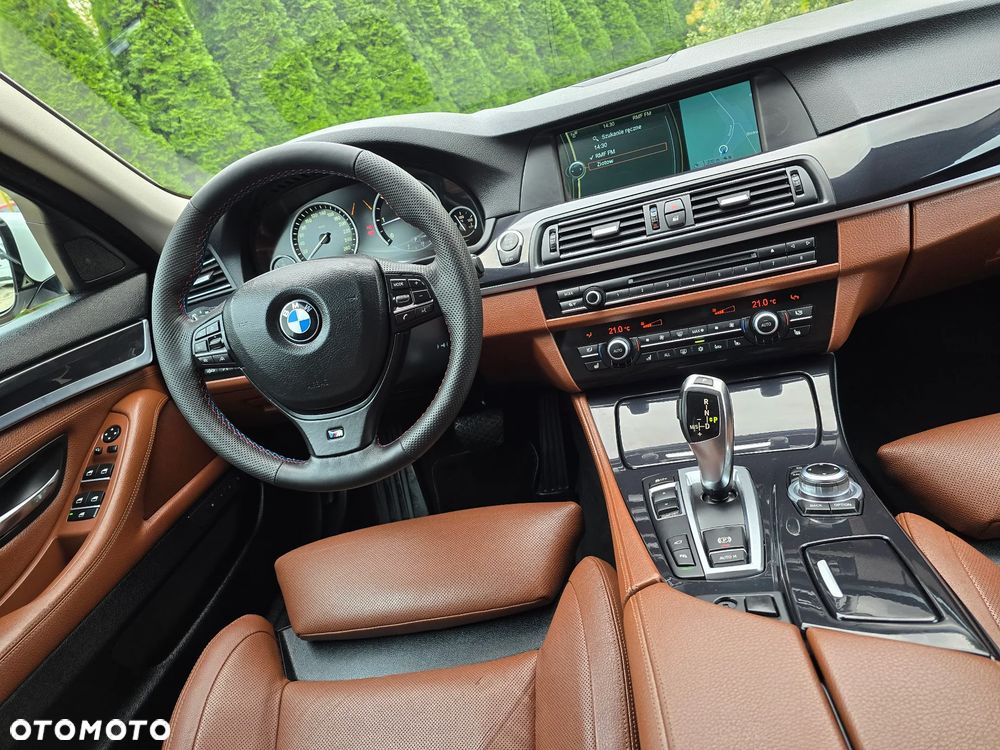 BMW Seria 5 525d Sport-Aut Luxury Line - 33