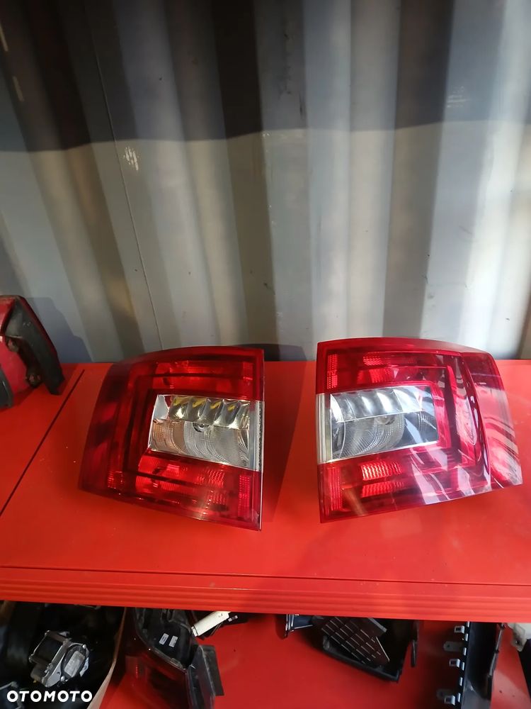 Skoda Octavia3 lampy tył kombi sedan P L - 3