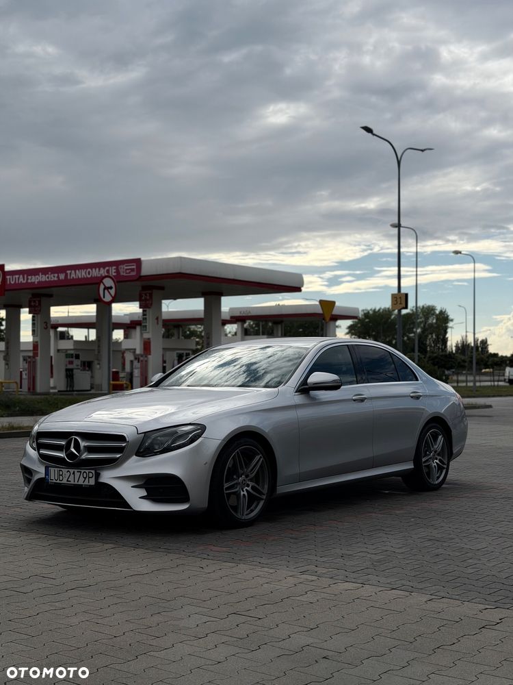 Mercedes-Benz Klasa E 220 d 4-Matic 9G-TRONIC - 3