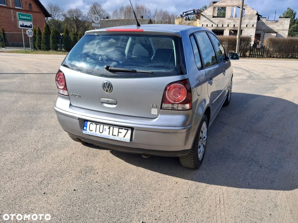 Volkswagen Polo 1.4 16V Trendline - 7