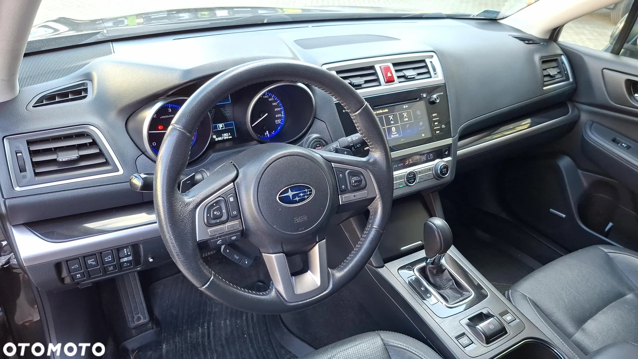 Subaru Outback 2.0D Exclusive Lineartronic - 24
