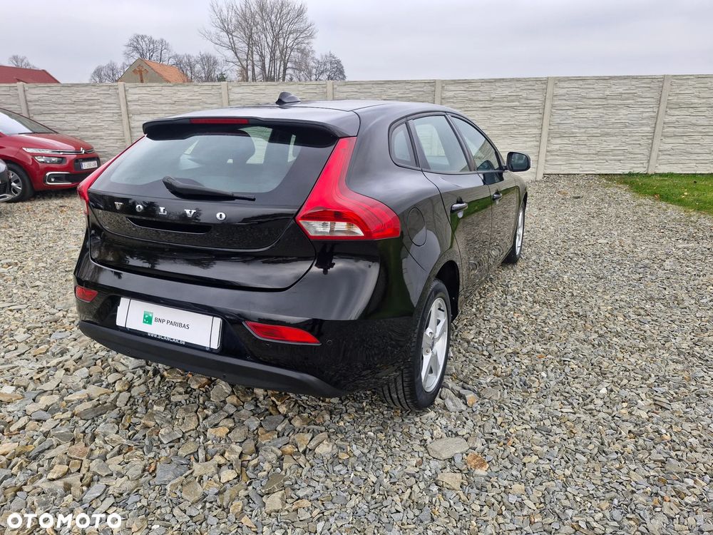 Volvo V40 - 18
