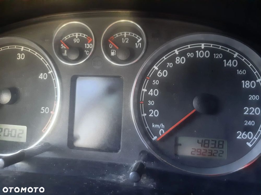Volkswagen Passat 1.9 TDI Trendline - 13