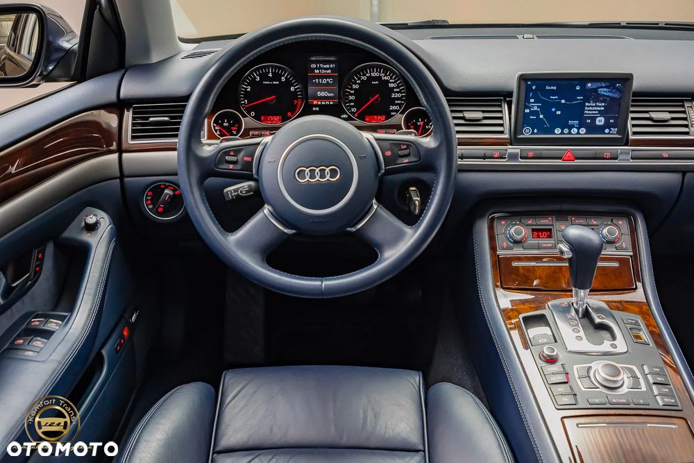 Audi A8 4.2 Quattro - 5