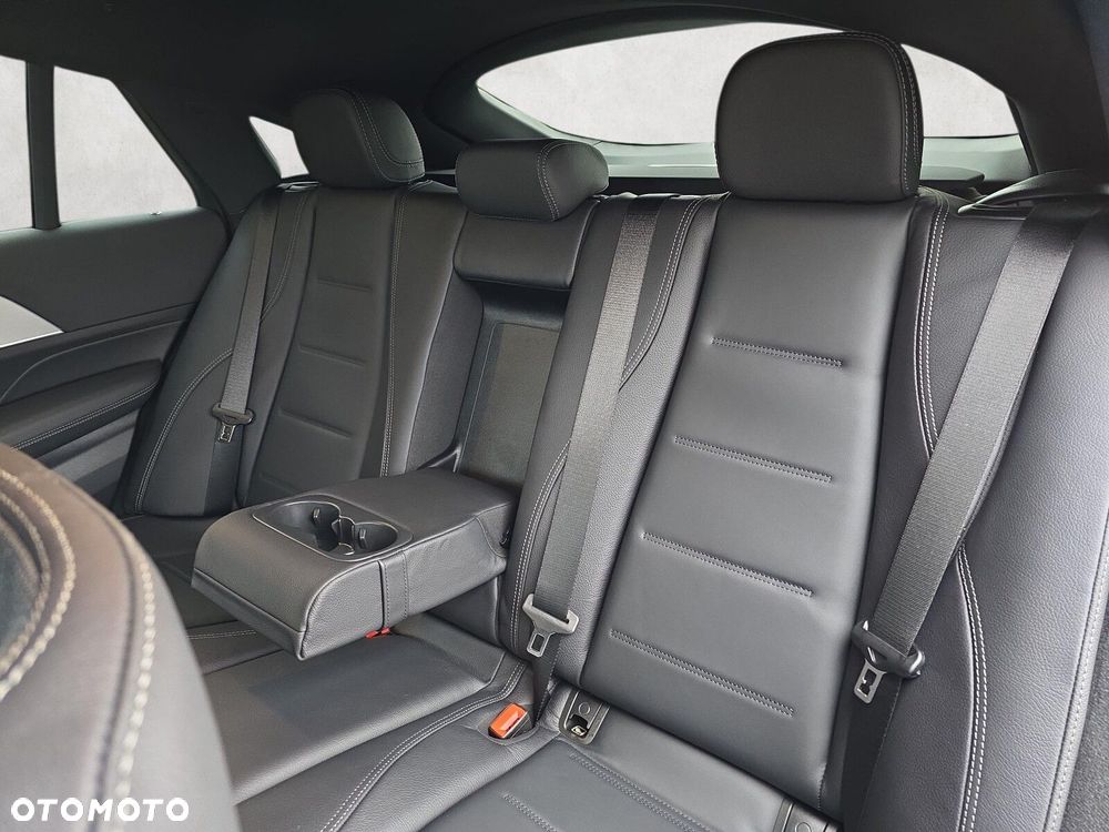 Mercedes-Benz GLE - 12