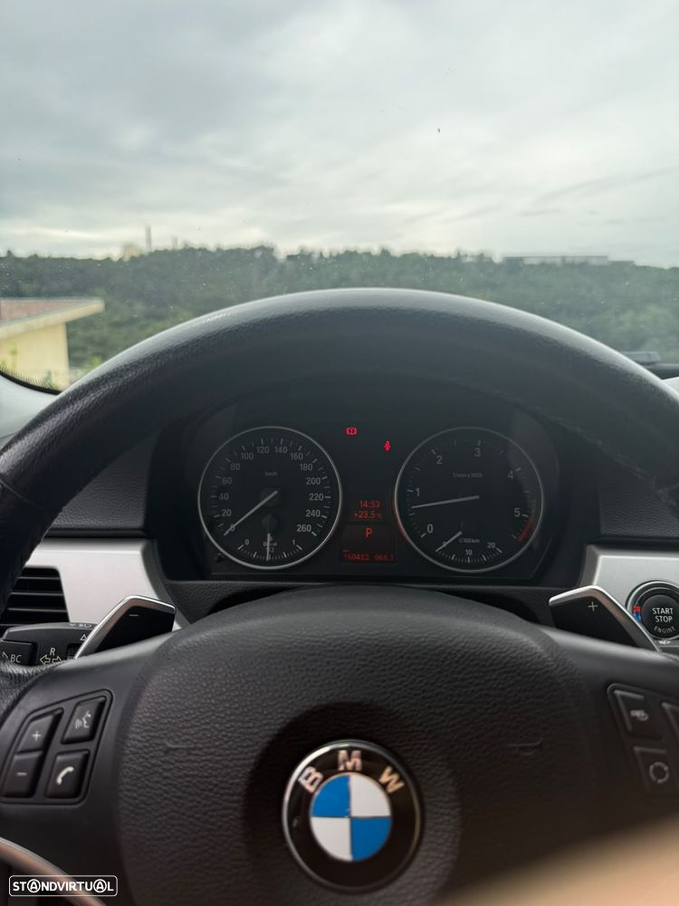 BMW 325 d Auto - 12