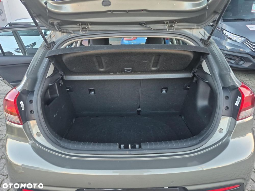 Kia Rio 1.2 L - 17