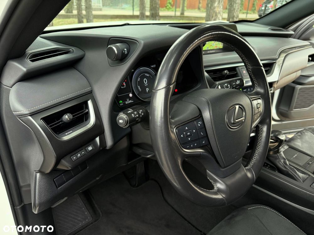 Lexus UX 250h Prestige 2WD - 20