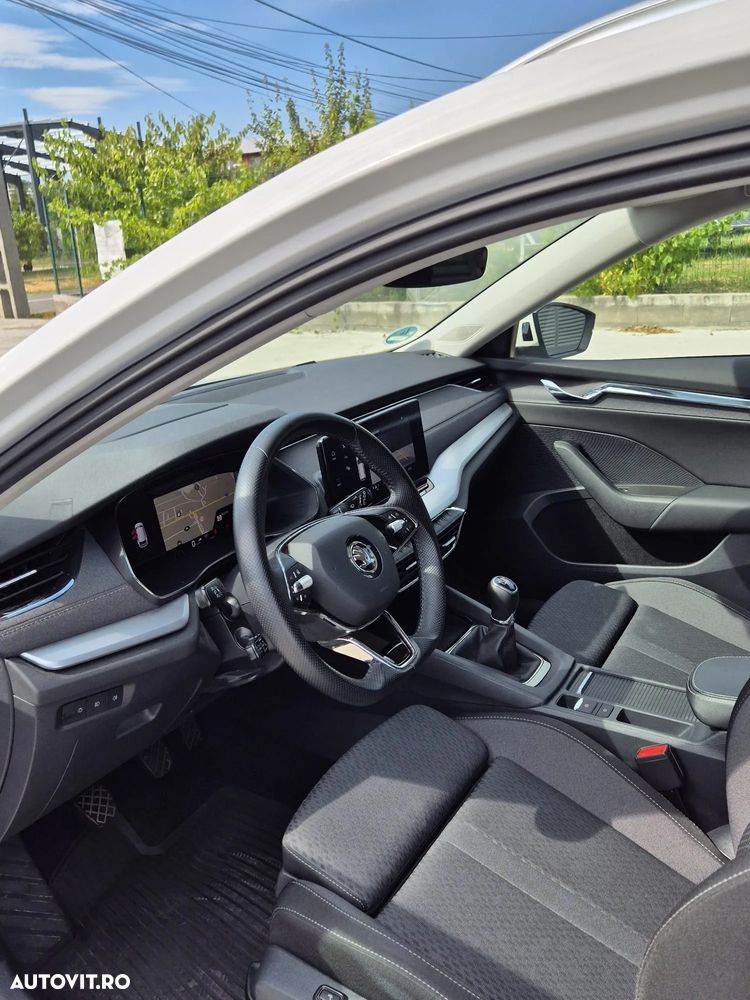 Skoda Octavia Combi Diesel 2.0 TDI Ambition - 10