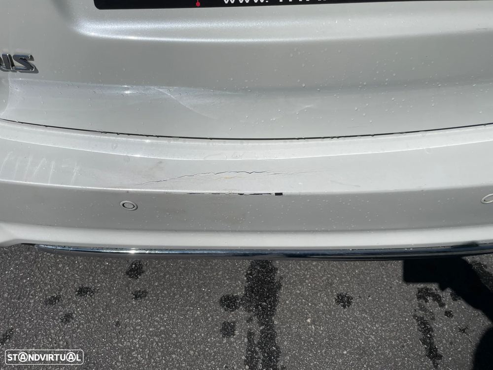 Toyota Auris Touring Sports 1.8 HSD Comfort +P.Techno+P.Sport - 18