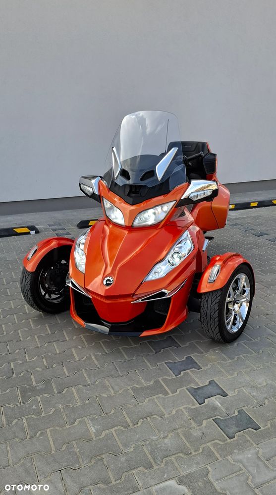 Can-Am Spyder - 2