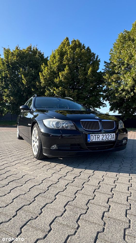 BMW Seria 3 325i - 2