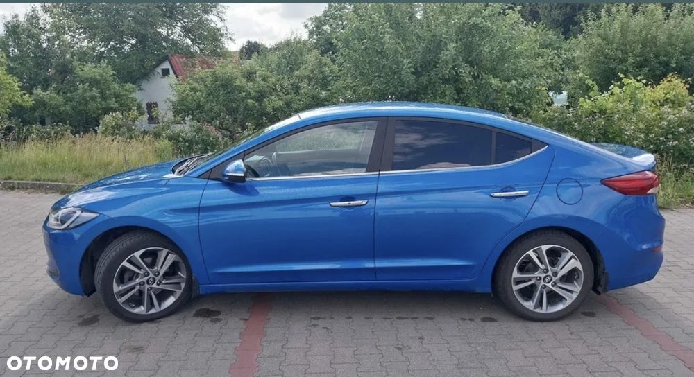 Hyundai Elantra 1.6 Style - 3